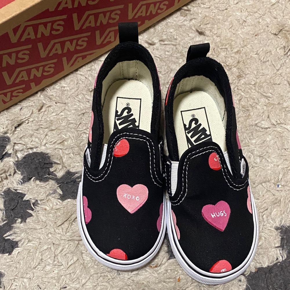 Vans Kids Slip-On Sneakers - Black with Pink and Red Hearts